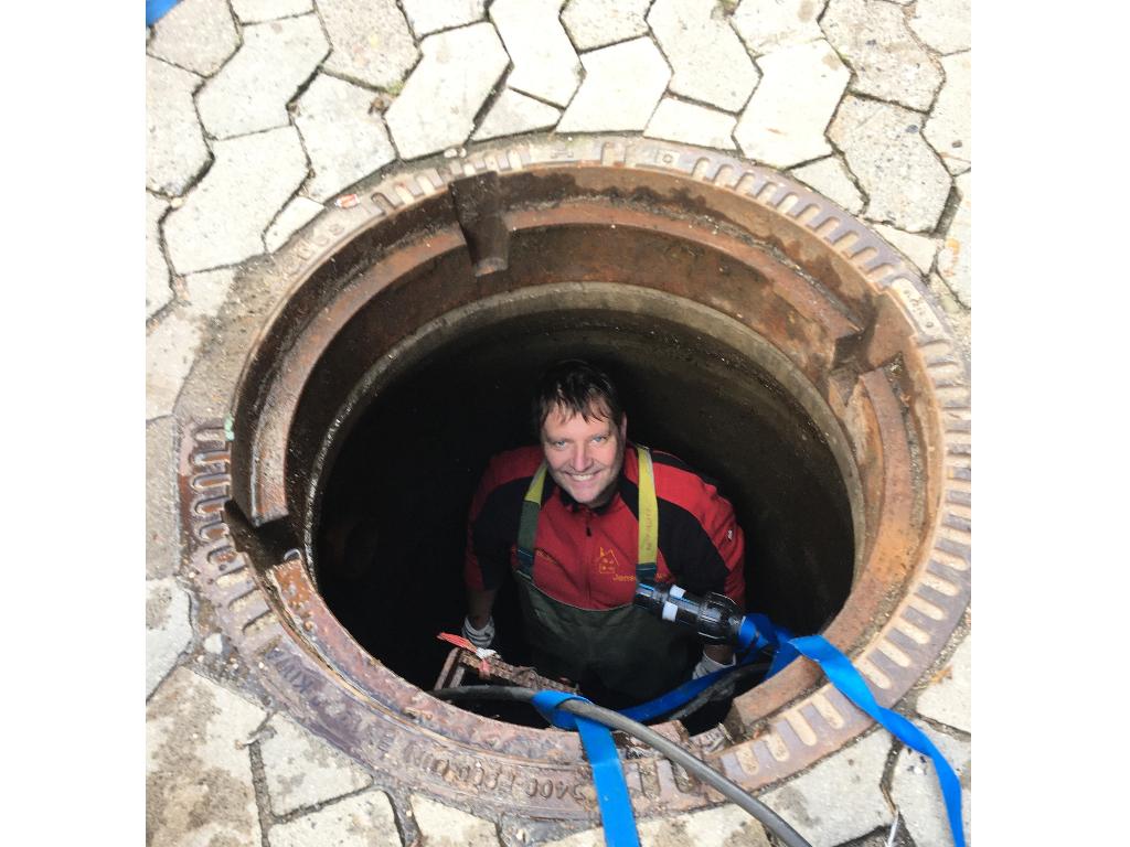 Hausmeister Ernie Gulli